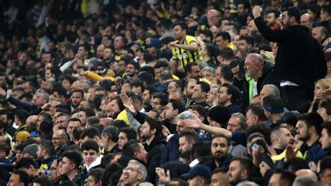 7 Fenerbahçe taraftarına büyük ceza Sevilla maçında yaşanan olaylar