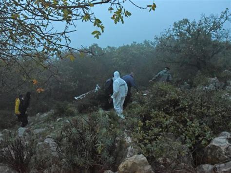 Foggia Elicottero Precipitato Ad Apricena Il Mistero Sul Mayday E I