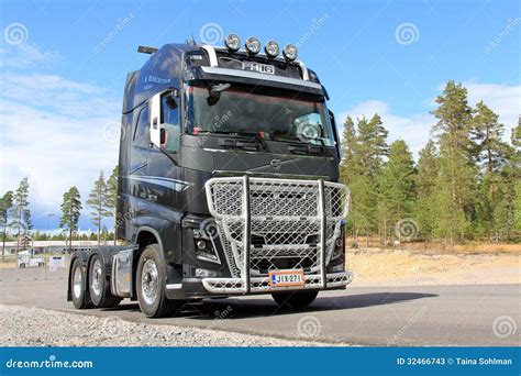 Volvo FH16 600 Truck editorial stock photo. Image of parked - 32466743