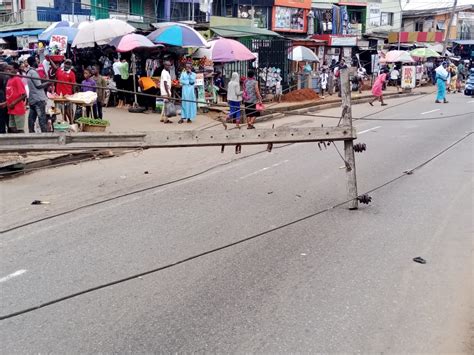 Electric Pole Falls On Lagos Road Causes Gridlock Punch Newspapers