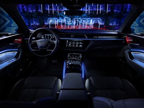 Audi e-tron interior & ambient lights :: electrichasgoneaudi.net