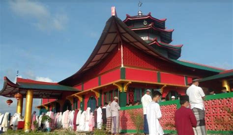 Perdana Gelar Sholat Idul Fitri Masjid Cheng Hoo Jambi Dibanjiri Jemaah