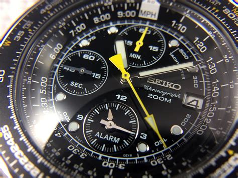 Seiko Flightmaster SNA411 Hands On Review 60CLICKS