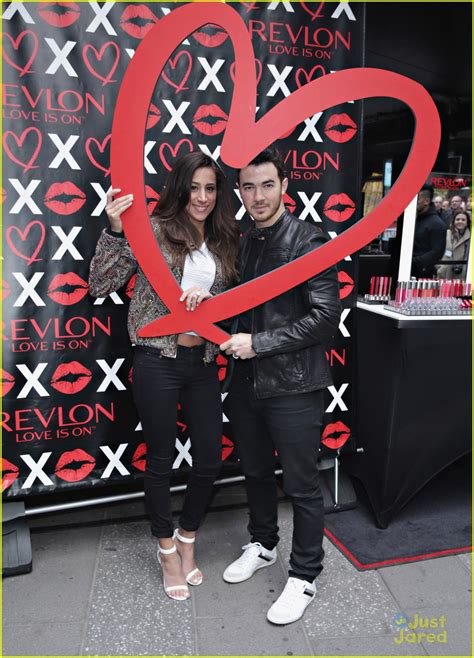 Kevin Jonas's Super Sweet Anniversary Message For Wife Danielle Jonas ...