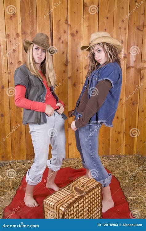 Girls In Barn Runny Poses Stock Image Image Of Lifestyle 12018983