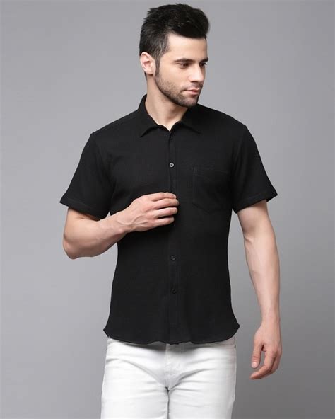 Buy Men's Black Slim Fit Shirt Online at Bewakoof