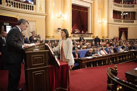 Paloma Hern Ndez Toma Posesi N De Su Acta De Senadora Por Fuerteventura