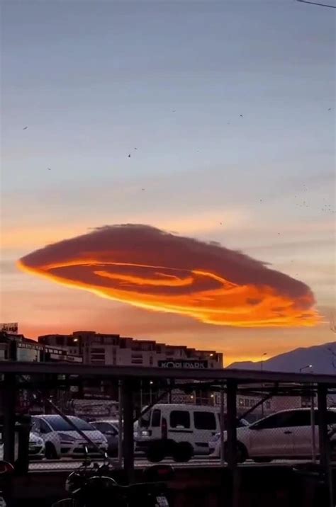 Bizarre Ufo Shaped Cloud Spotted Over Turkey One News Page Video