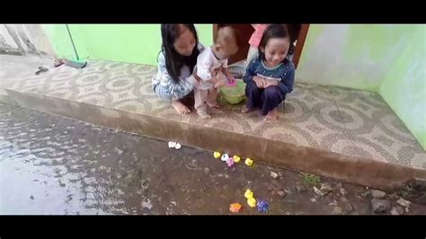 Mainan Baby Azka Terapung Wadidaw Kebanjiran YouTube