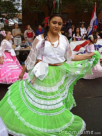 Woman Dancer From Paraguay Editorial Photography - Image: 11096712