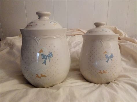 Set Of 2 Vintage Tienshan Aunt Rhody Goose Canisters Stoneware