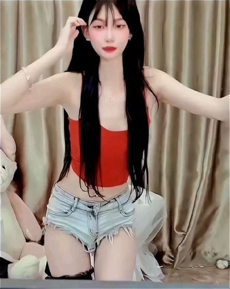 Watch 抖音小网红疑似放玩具跳大摆锤 国产 美女 跳舞 性感 Cam Porn SpankBang