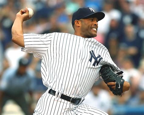 Congrats Mo! Yankees' Mariano Rivera Ties All-Time Saves Record | Complex