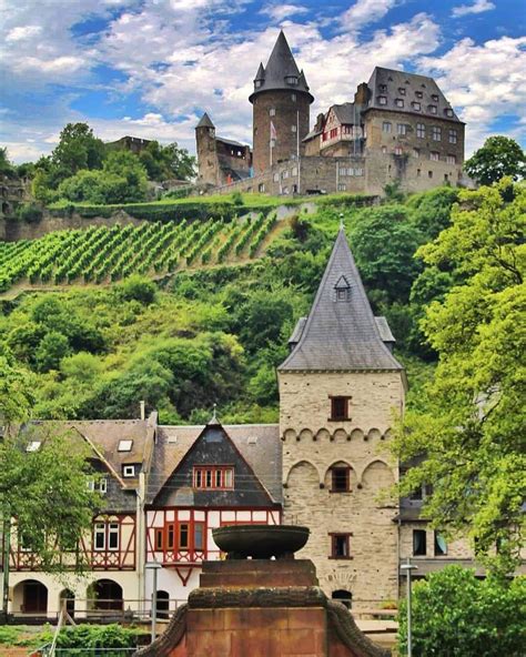 Solve Burg Stahleck Ber Der Altstadt Von Bacharach Jigsaw Puzzle