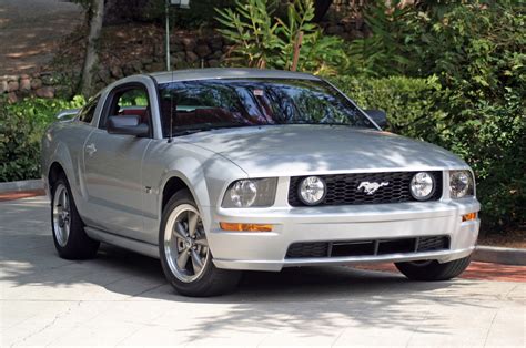 2005 Ford Mustang Convertible Road Test And Review Automobile Magazine