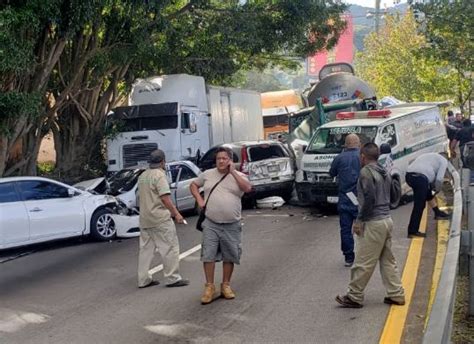 Fuerte Accidente De Tránsito Es Reportado En El Km 215 De Ruta