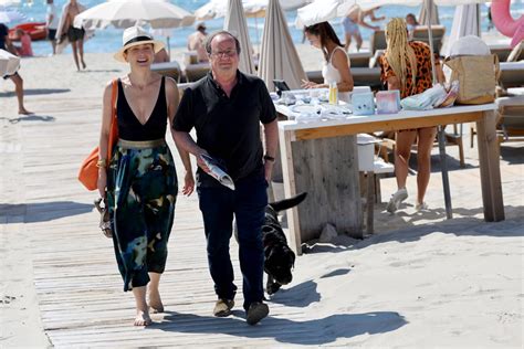 En Polo Et Maillot De Bain Plongeant Fran Ois Hollande Et Julie Gayet