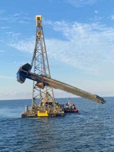 Submerged Crane Barge Recovery Bluegrass Companies