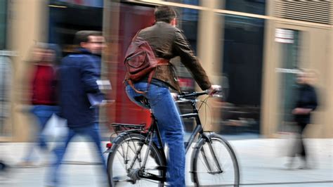 Unfälle zwischen Radfahrern und Fußgängern immer schlimmer