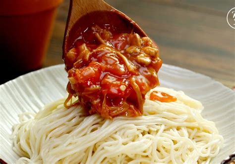 Chinese Handmade Noodle With Tomato Sauce Chinese Food Dinner Recipes Taste Life