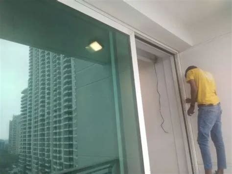 Glass Windows Cleaning Service at Rs 8/square feet in Gurugram | ID ...