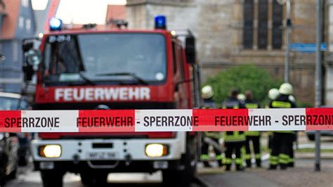 70 Jähriger soll Feuer gelegt und sich verbarrikadiert haben