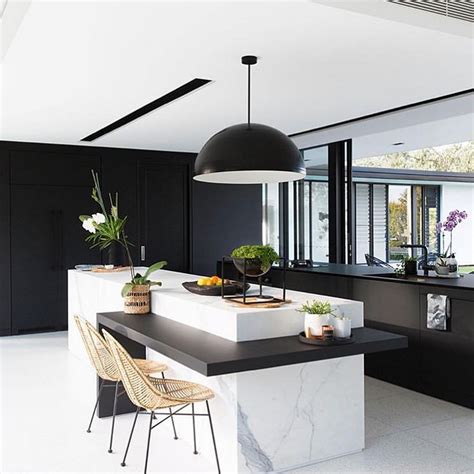 12 Amazing Kitchen Ideas With Monochrome Themes For Your Inspiration