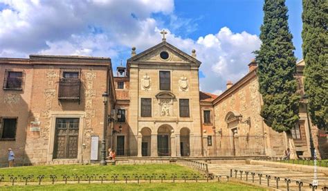 Recorrido Guiado Por El Monasterio De Las Descalzas Con Entrada Musement