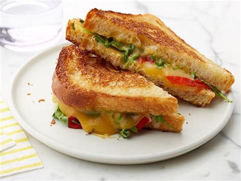 Smoked Gouda And Roasted Red Pepper Grilled Cheese Recipe Food