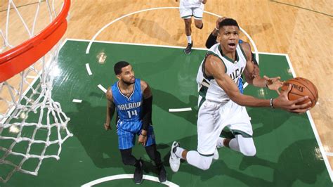 Plus Freak Que Jamais Giannis Antetokounmpo égale Jordan Et Olajuwon Rien Que ça Eurosport