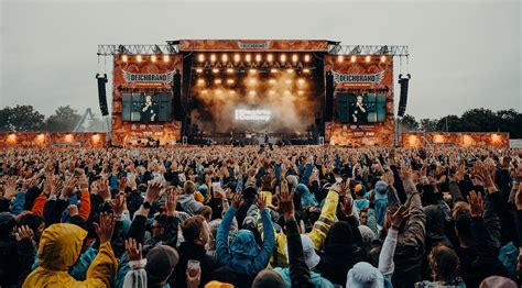 Deichbrand K Ndigt Erste Bandwelle Mit Acts An Vivamag De Das