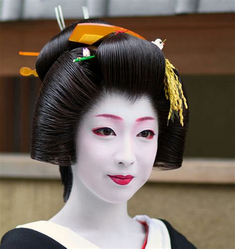 Geiko（geisha）kimika After She Finished Her Period Of Maiko She Became