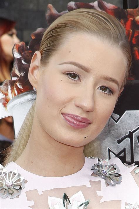 Iggy Azaleas Hairstyles And Hair Colors Steal Her Style Page 4