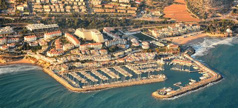 The Port Of Sitges Spain Aiguadolç The Town Of Sitges Flickr