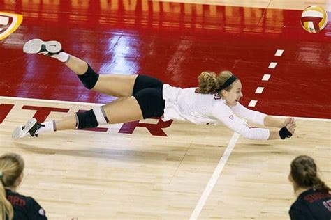 How To Dive In Volleyball Swan Diving Set Up For Volleyball