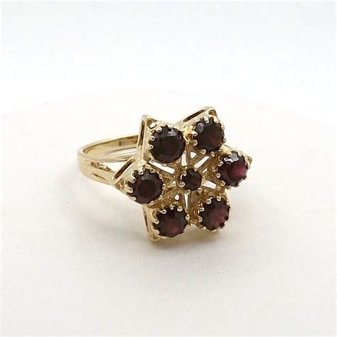 K Gold Garnet Etruscan Style Star Ring Vintage Poin Gem