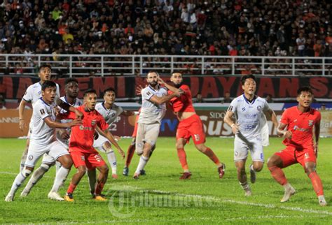 Final Piala Presiden Borneo Fc Samarinda Vs Arema Fc Foto