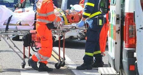 Tragedia In Calabria Ragazza Di 19 Anni Muore In Un Incidente