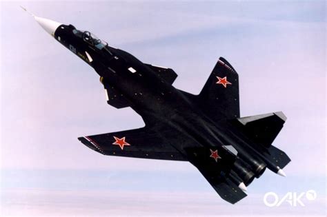 25 лет назад свой первый полёт совершил экспериментальный истребитель ...