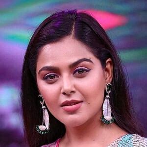 Monal Gajjar - Age, Family, Bio | Famous Birthdays