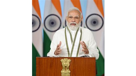 PM Narendra Modi asks Auto Inc to look at greener alternatives, make ...