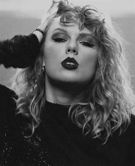 Rep In Black And White Taylor Swift Pictures Taylor Alison Swift Taylor Swift Album