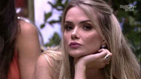 Ex BBB Marcela Mc Gowan lança livro sobre sexualidade e prazer Mais Goiás