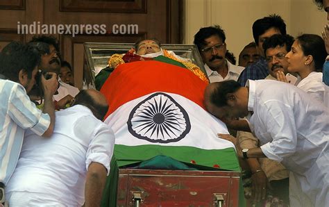 Jayalalithaa buried with full state honours; PM Modi, President Mukherjee pay homage | Picture ...