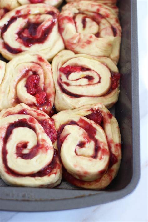 Lemon Raspberry Sweet Rolls With Lemon Mascarpone Frosting