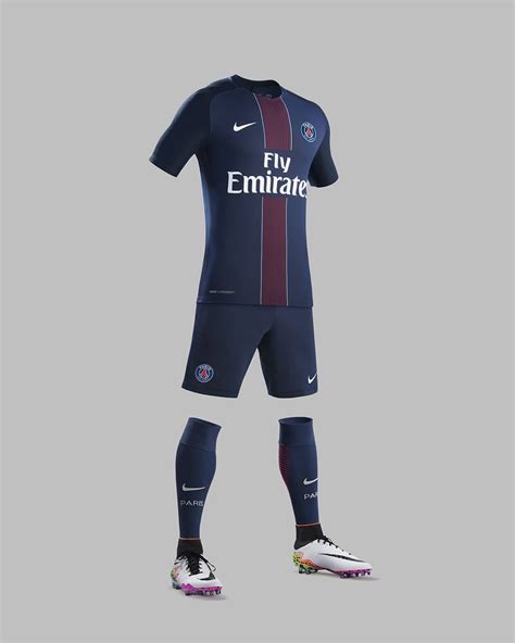 Le Nouveau Maillot à Domicile Du Psg Pour La Saison 20162017 Dévoilé