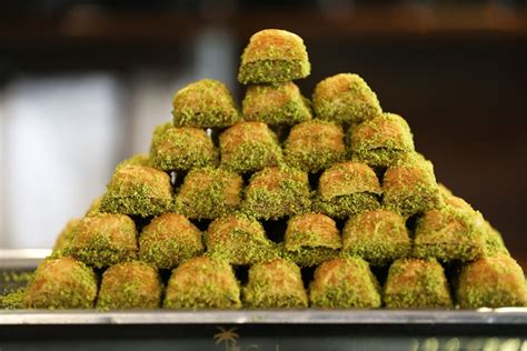 Baklava hamuru nasıl yapılır Ölçülü baklava hamuru tarifi Yeni Akit