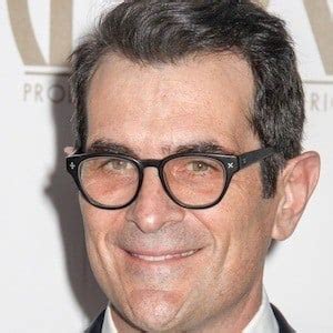 Ty Burrell - Age, Bio, Family | Famous Birthdays