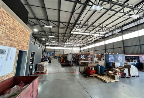 Warehouse Factory In Meadowdale To Let