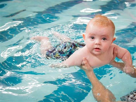 Latihan Renang Saat Usia Dini Sensen Swimming School